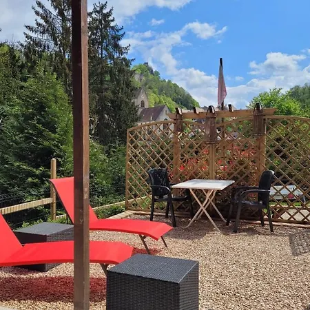 Holiday home Le Nid Du Caveau *